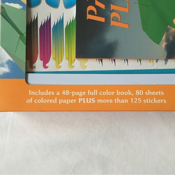 Paper Planes BOOK AND KIT 48 Page Paperback Paper To Make Airplanes New NIB - Picture 4 of 12